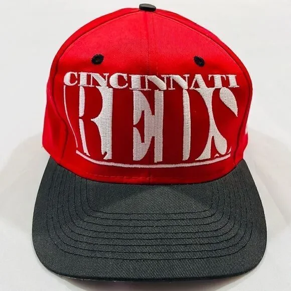 Vintage Cincinnati Reds Embroidered Spell Out SnapBack Hat - Picture 2 of 6